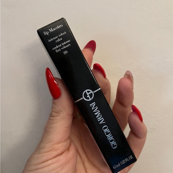 New Giorgio Armani Liquid Lipstick - Picture 4 of 8